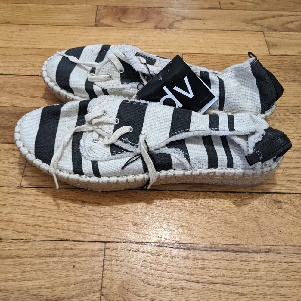 Women's Platform Espadrille Lace Up - Picture 2 of 2